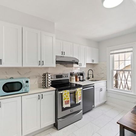 Cozy Gem In The Heart Of East Rock With Free Parking Near Yale And Dt Apartman New Haven Kültér fotó