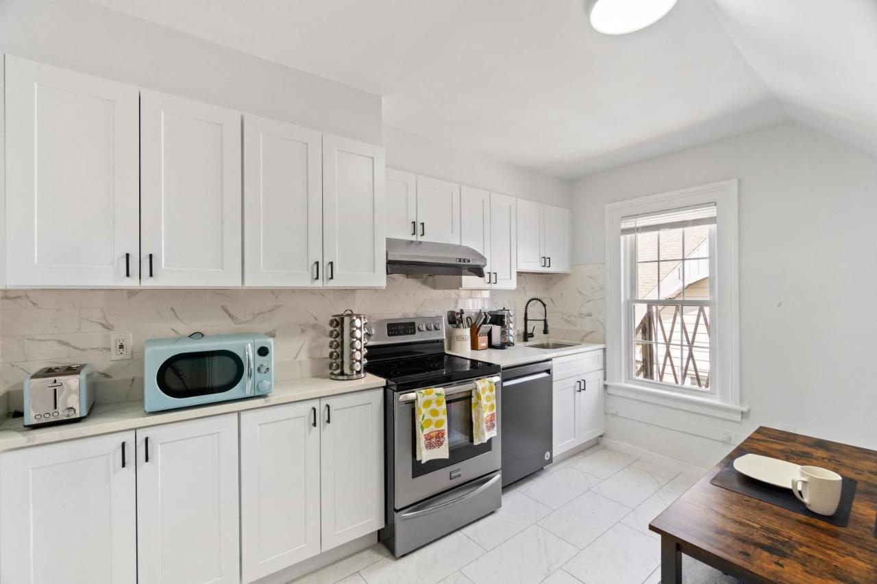 Cozy Gem In The Heart Of East Rock With Free Parking Near Yale And Dt Apartman New Haven Kültér fotó